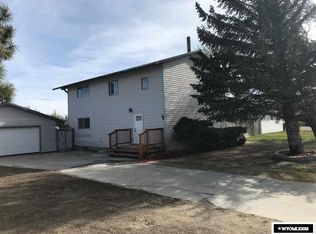 304 N 11th St, Sinclair, WY 82334
