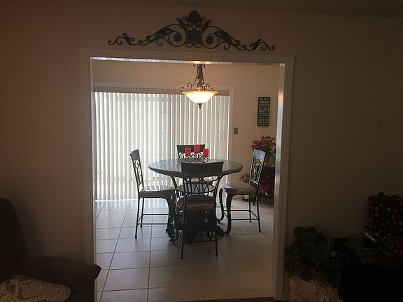 4th image of 724 Barber Cir