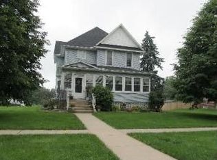 220 E Chestnut St, Sheffield, IL 61361