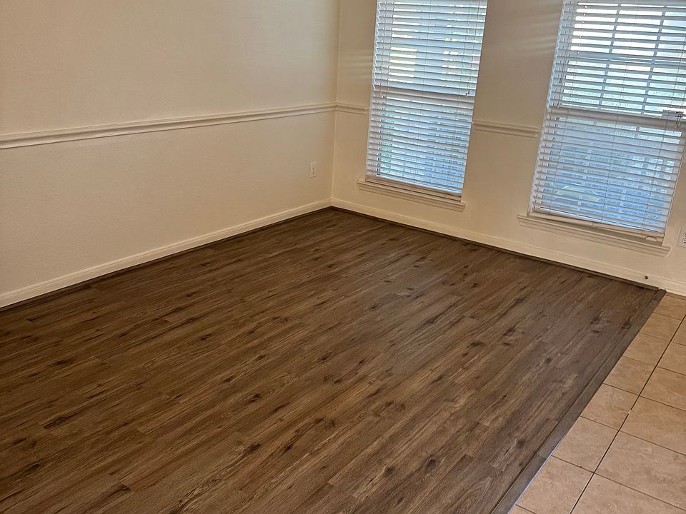 1st image of 9415 Herons Grove Ln
