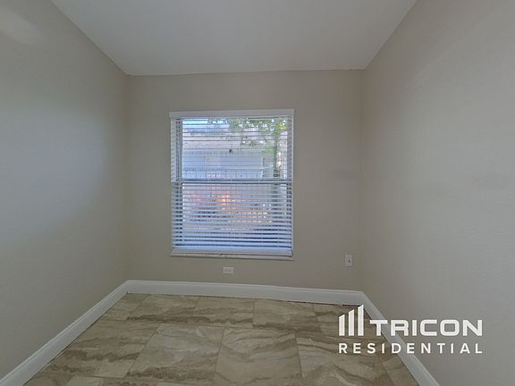 5th image of 2422 Island Club Way