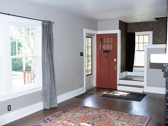 3rd image of 1920 Brentwood Ave