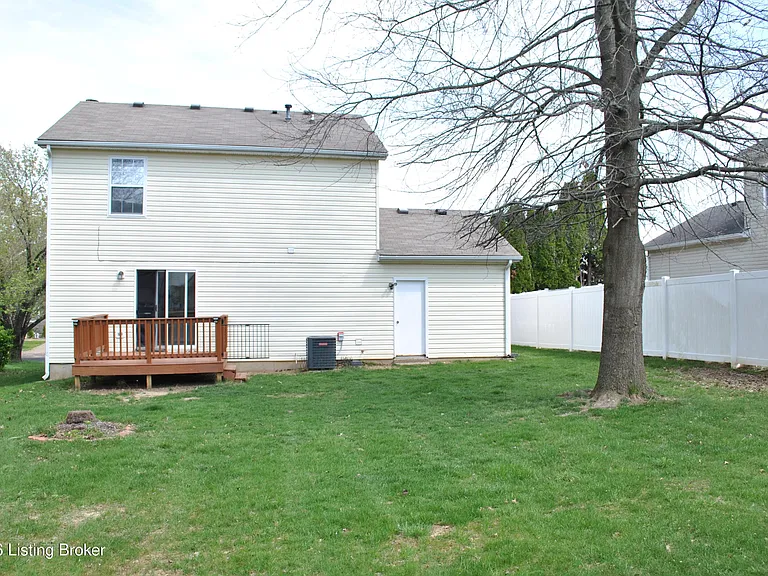 4118 Hickoryview Dr — Photo 24