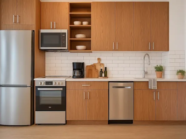 82 4th Avenue image 2 of 27