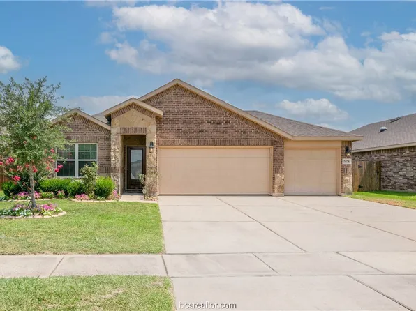 2024 Eagle View Dr, Navasota, TX 77868