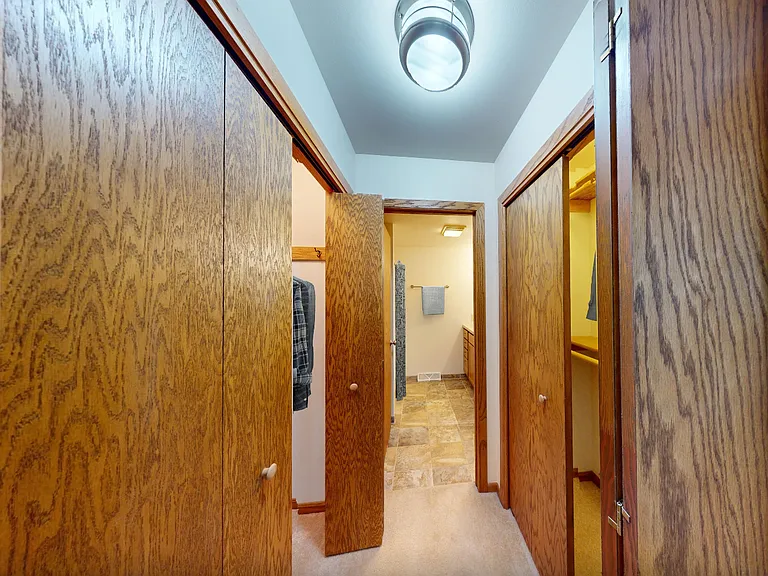 1202 N 16th Ave — Photo 10