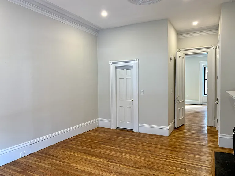 354 Marlborough St #1 — Photo 12