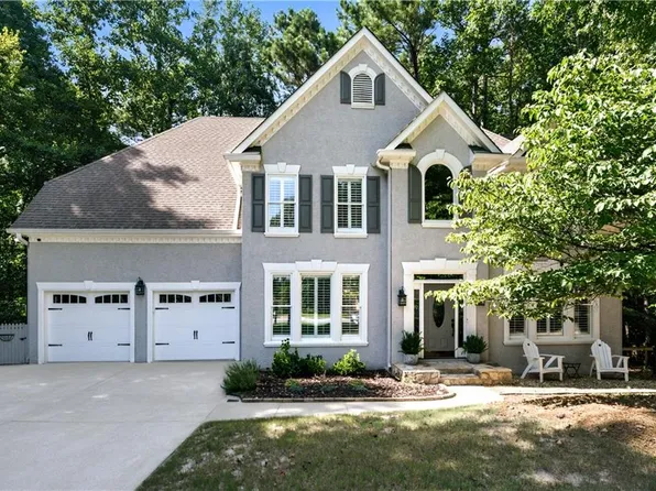 1053 Longwood Dr, Woodstock, GA 30189