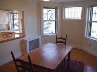 33 Newport Rd #1, Cambridge, MA 02140