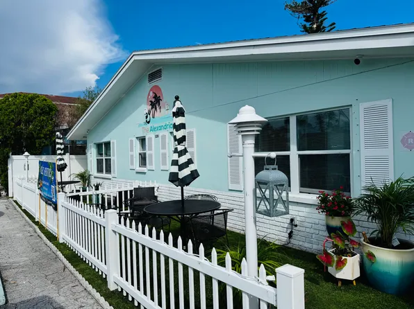 520 69th Ave #1-2-4, Saint Petersburg, FL 33706