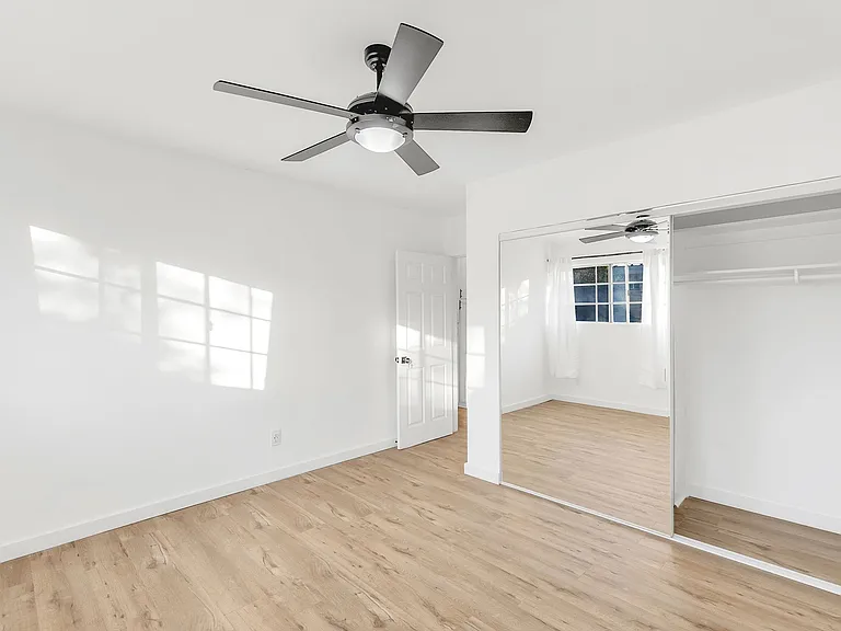 3934 Gibraltar Ave #8 — Photo 7