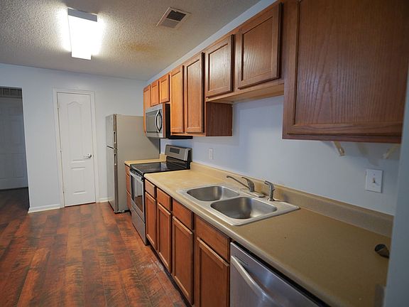 3rd image of 3000 S Adams St #831