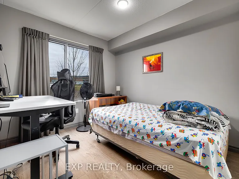 321 Spruce St #211 — Photo 5