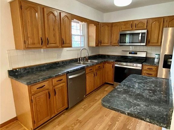 5th image of 2714 Southmoor Hts