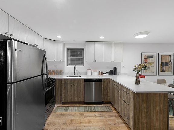 4th image of 5119 N Ashland Ave #G