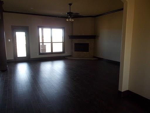 2nd image of 102 Angie Ln