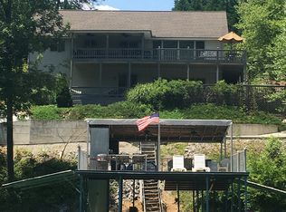 367 Clear Lake Dr, Jacksboro, TN 37757