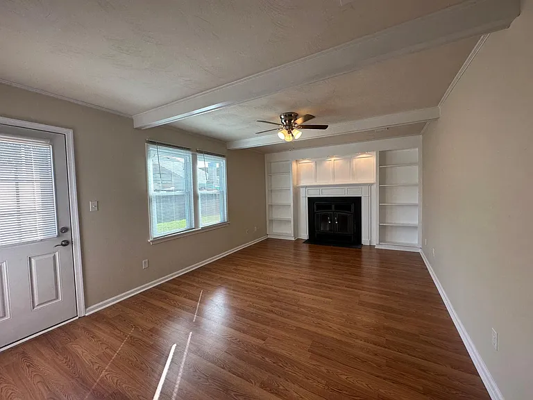 3205 Chicory Ct — Photo 6