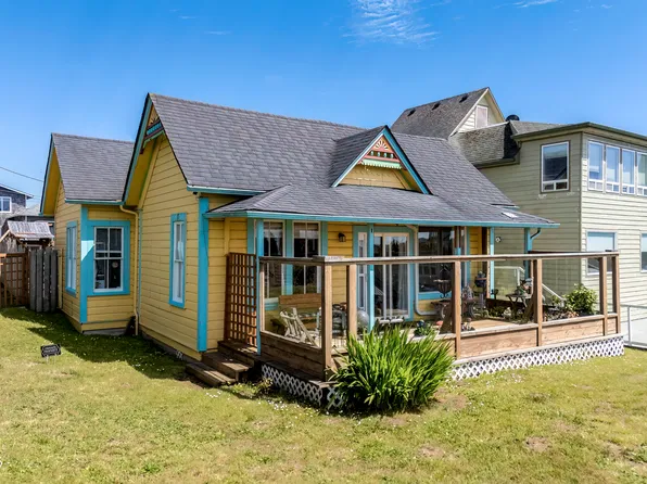 335 NW High St, Newport, OR 97365