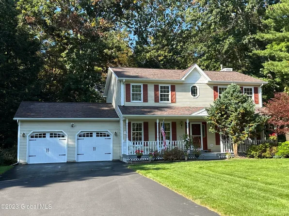 11 Wayne Court, Queensbury, NY 12804