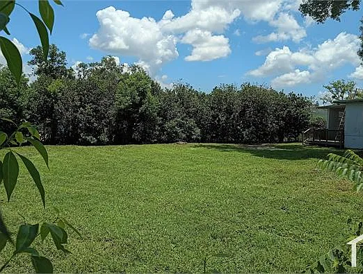 208 Hillside Dr — Photo 3