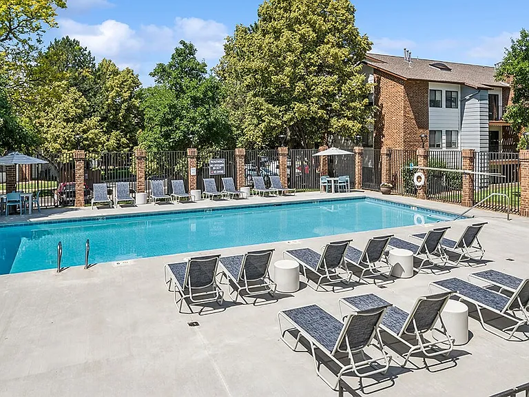 Sky Rock Apartments — Photo 8