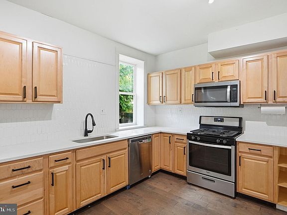 2nd image of 3920 6th St