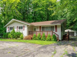 22437 Glenwood St, Clinton Township, MI 48035