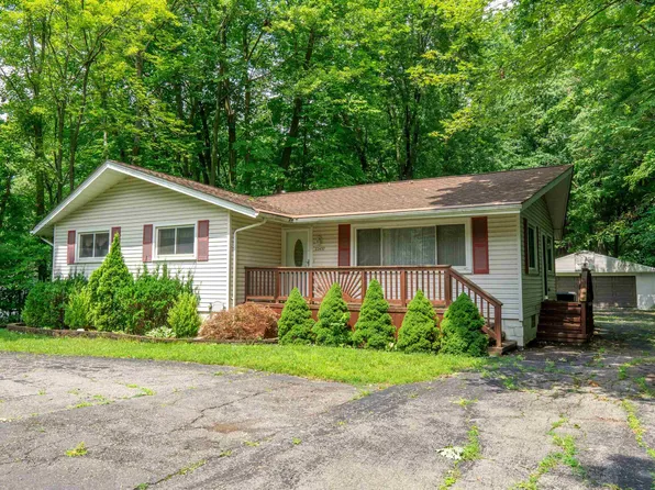 22437 Glenwood St, Clinton Township, MI 48035