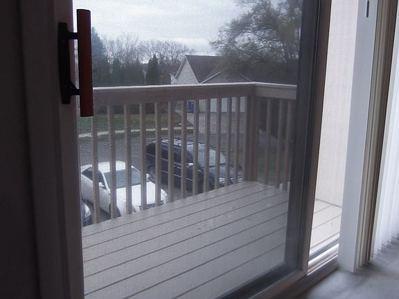 3rd image of 7060 Villa Dr #6