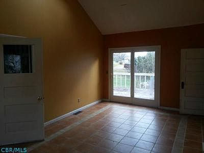 4th image of 256 S Main St