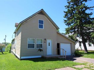 216 W Pine St, Washburn, WI 54891