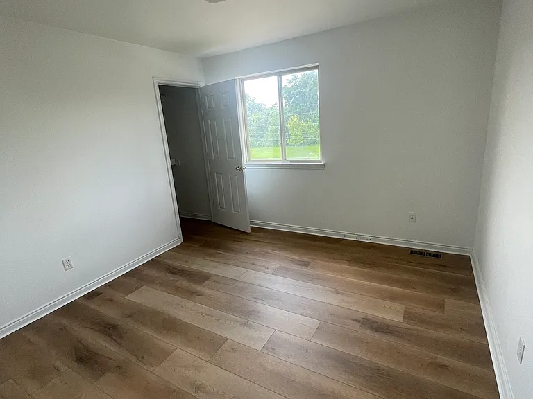 32868 Northpointe Dr — Photo 12
