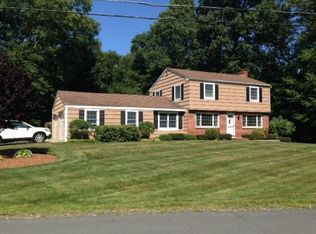 14 Summit Dr, Atkinson, NH 03811