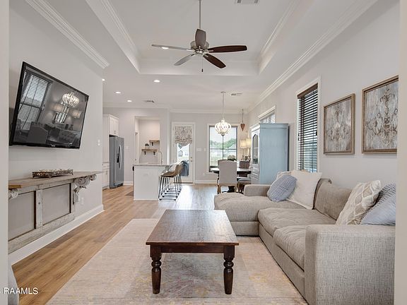 3rd image of 104 Lukes Hollow Ln