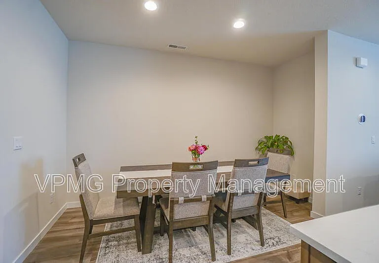 18402 NE 46th Pl — Photo 8
