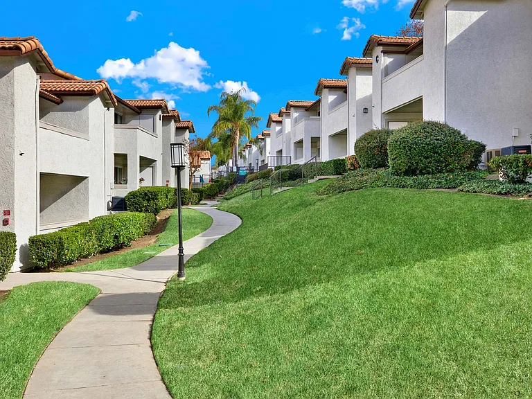 Murrieta Meadows — Photo 28