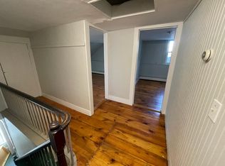 19 Exeter Rd APT 3, Newmarket, NH 03857