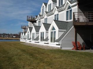 814 Popes Island Rd, Milford, CT 06461