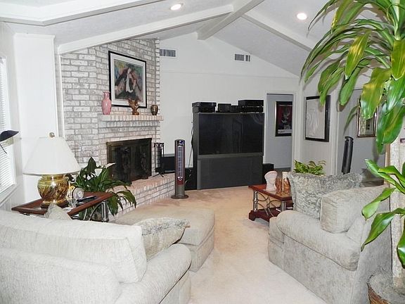 5th image of 3011 Bainbridge Ct