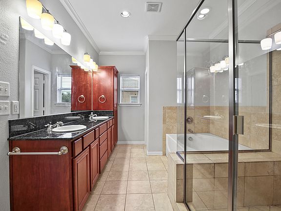 5th image of 3119 Cedarplaza Ln