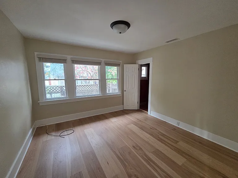 821 Raymond Ave — Photo 7
