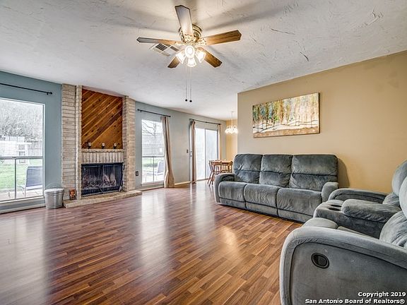 5th image of 3122 Lake Meadow St