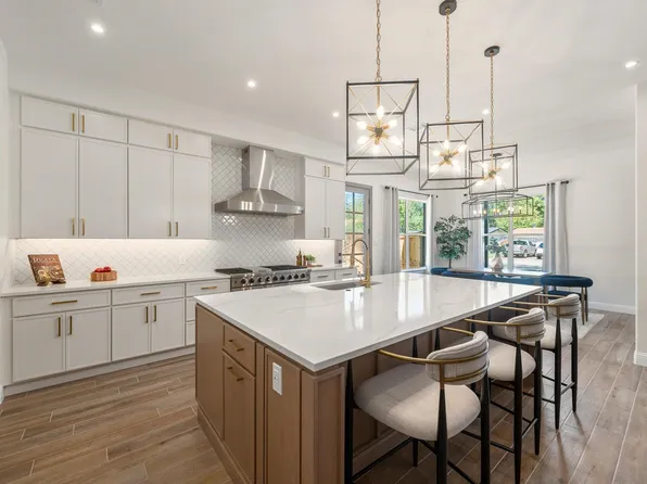 5833 Trigg Dr, Westworth Village, TX 76114