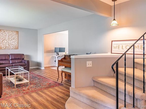 2nd image of 6925 Emerald Shores Dr