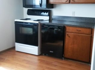734 Fairwood Dr APT 4, Neenah, WI 54956
