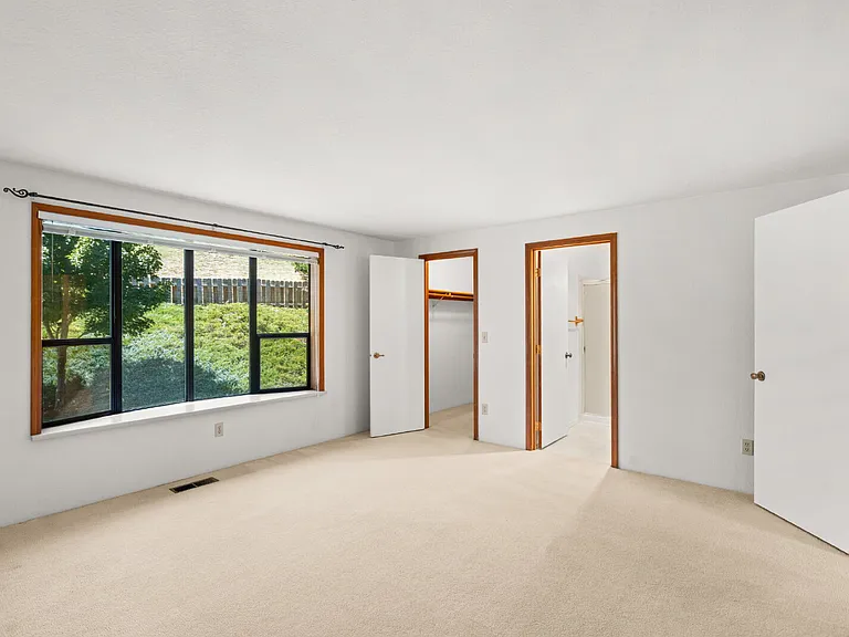 2890 Wedgewood Ln — Photo 24