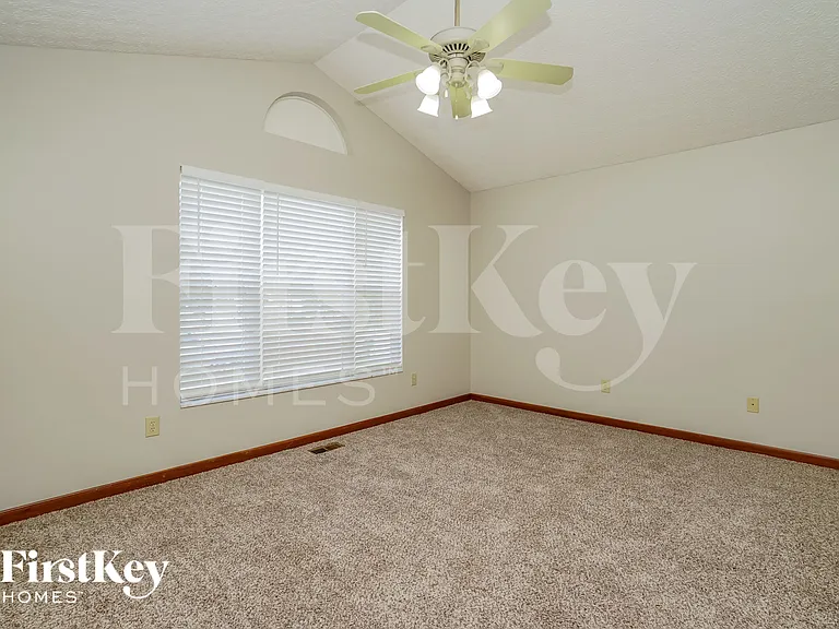 5546 Breshly Way — Photo 14