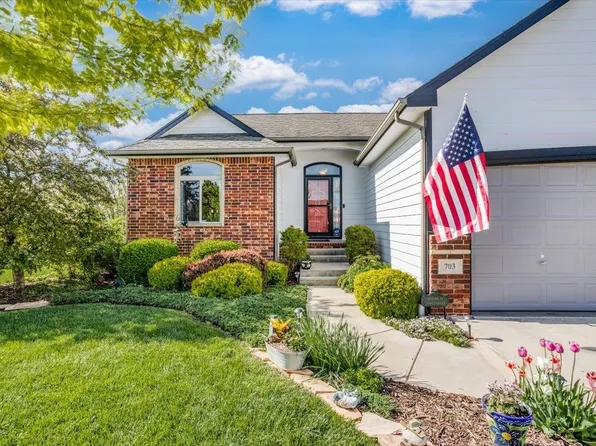 703 W Fieldstone Ct, Andover, KS 67002