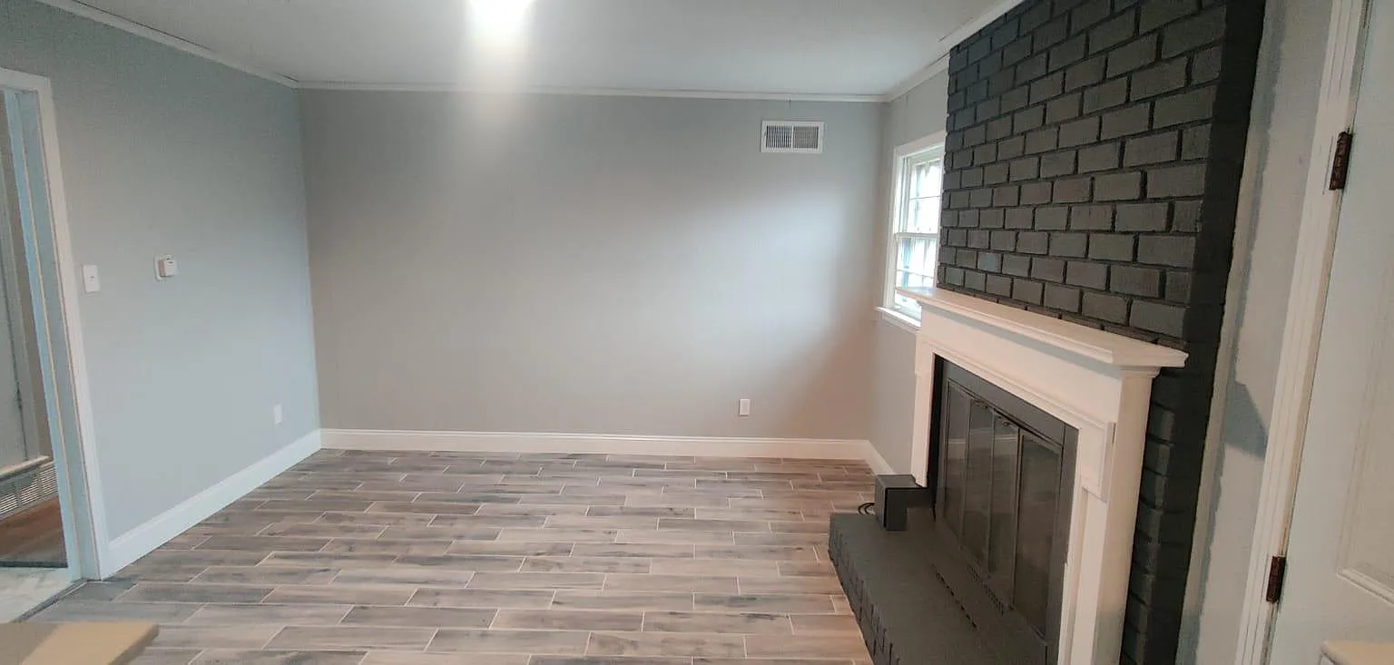 3 bed, 1.5 bath, 1268 sqft, $1,245 — Photo 3